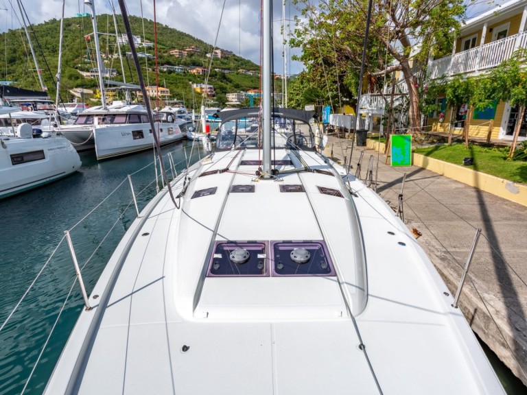 Segelboot mit oder ohne Skipper Jeanneau mieten in Road Town
