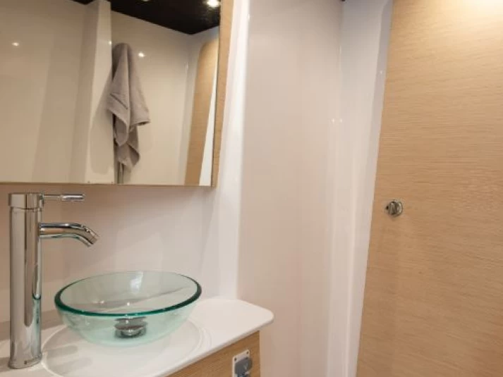 Dufour Dufour Catamarans 48 Sail mieten Piräus