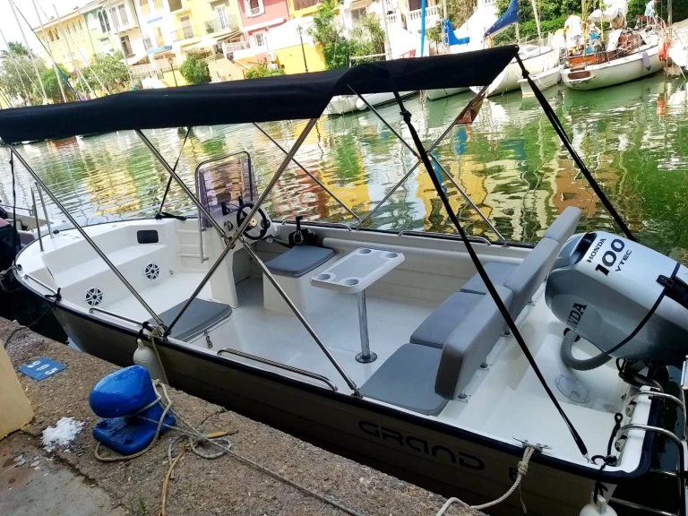 Ein Grand Boats N585 mieten in Port Saplaya