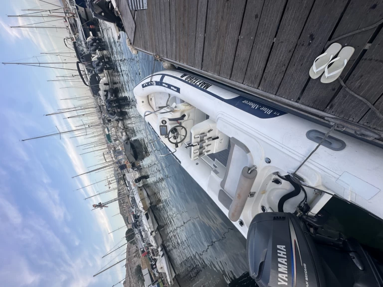 Vermietung Schlauchboot Lomac mit Führerschein