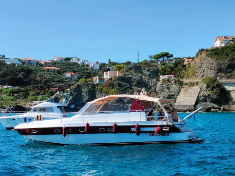Bootsverleih Ferretti Open 43 Savona Samboat