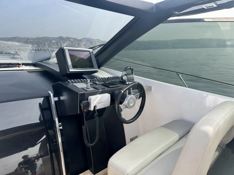 Rio Yachts Parana 38 mieten Marseille