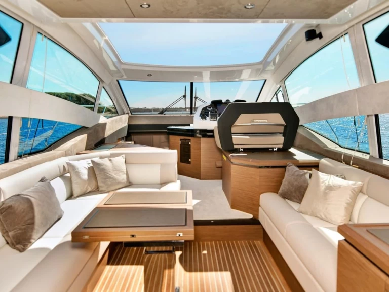 YachtCharter in Marine de Sant'Ambrogio - Bénéteau GRAN TURISMO 50 HT auf SamBoat