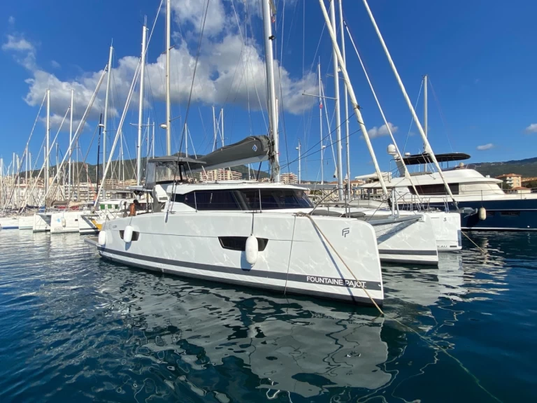 Ein Fountaine Pajot Isla 40 mieten in Marine de Sant'Ambrogio