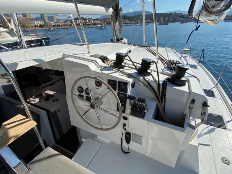 Katamaran mieten in Marine de Sant'Ambrogio - Fountaine Pajot Isla 40