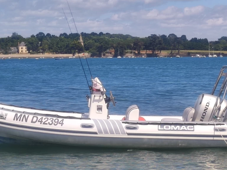 Schlauchboot mit oder ohne Skipper Lomac mieten in Vannes