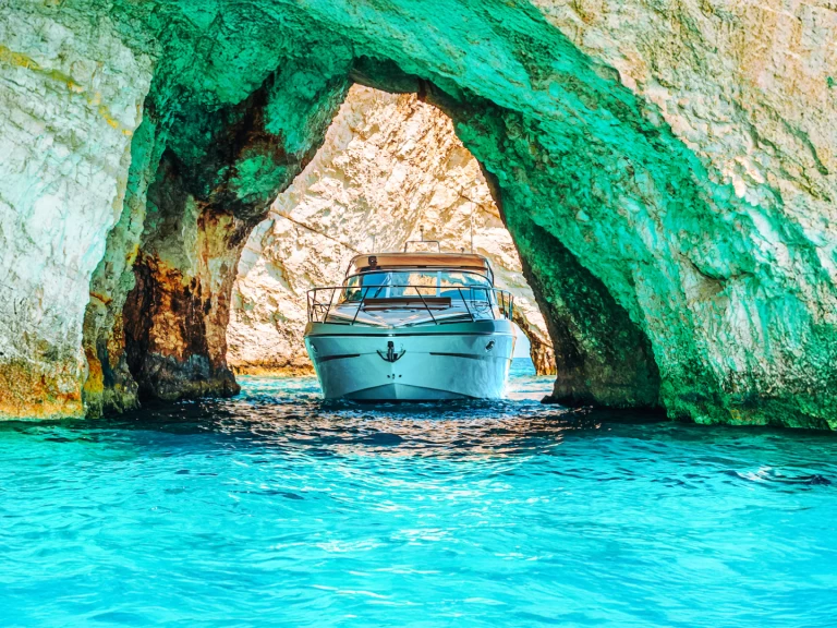 YachtCharter in Zakynthos - Cranchi Mediterranee 41 auf SamBoat