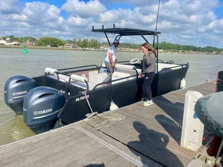 Ein Pita Yacht Catamaran One Off mieten in Hendaye