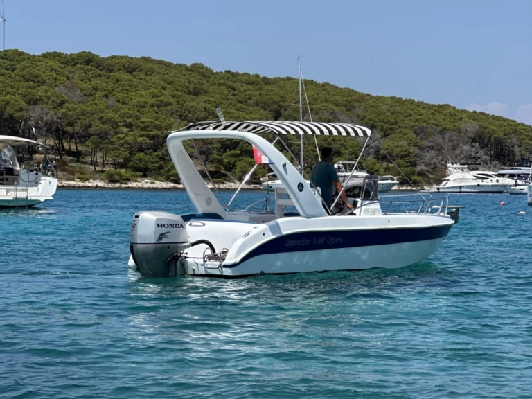 Bootsverleih Speeder 680 Open Hvar Samboat