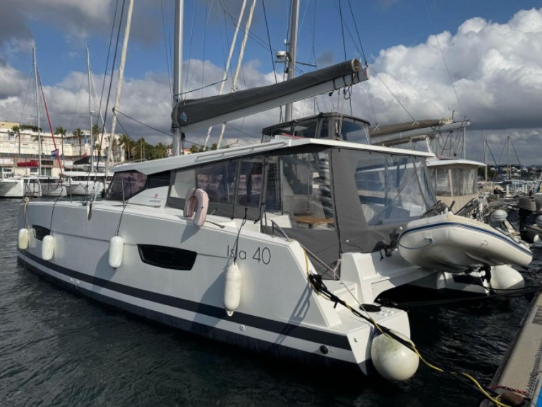 YachtCharter in Ajaccio - 1 ISLA 40 auf SamBoat