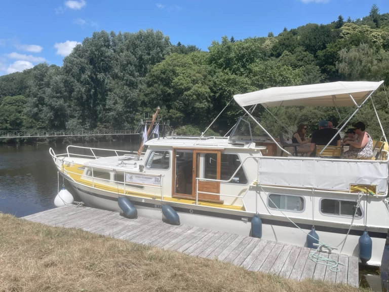YachtCharter in Saint-Nicolas des Eaux - Pedro 1020 auf SamBoat