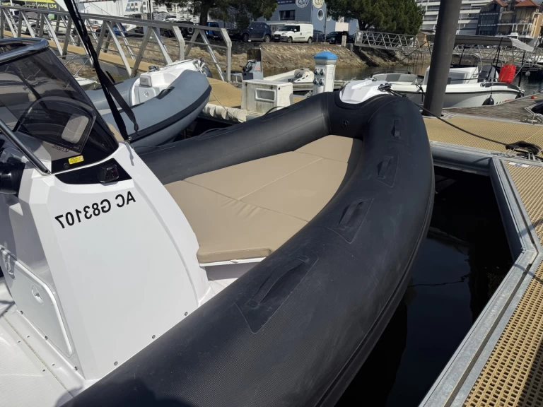 Vermietung Schlauchboot Ranieri mit Führerschein