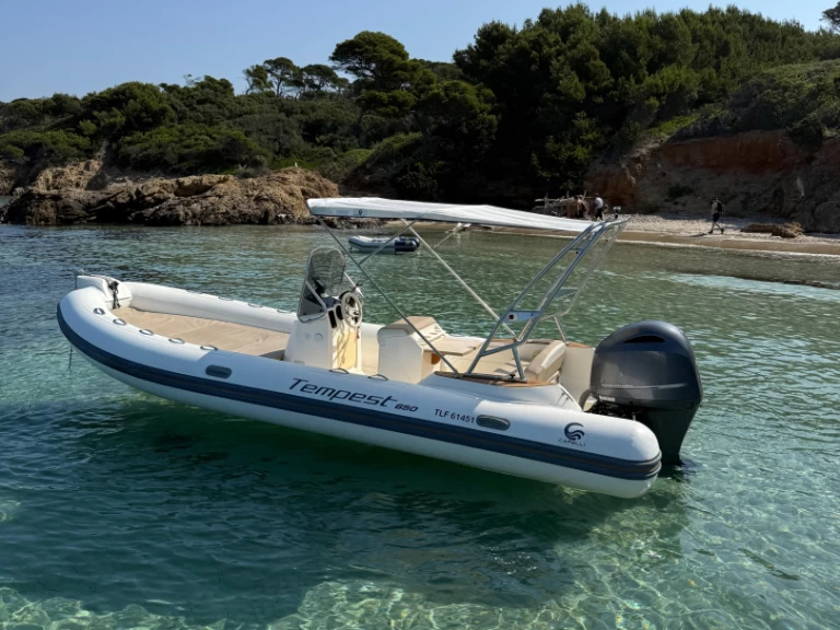 Schlauchboot mit oder ohne Skipper sportis mieten in Gapeau