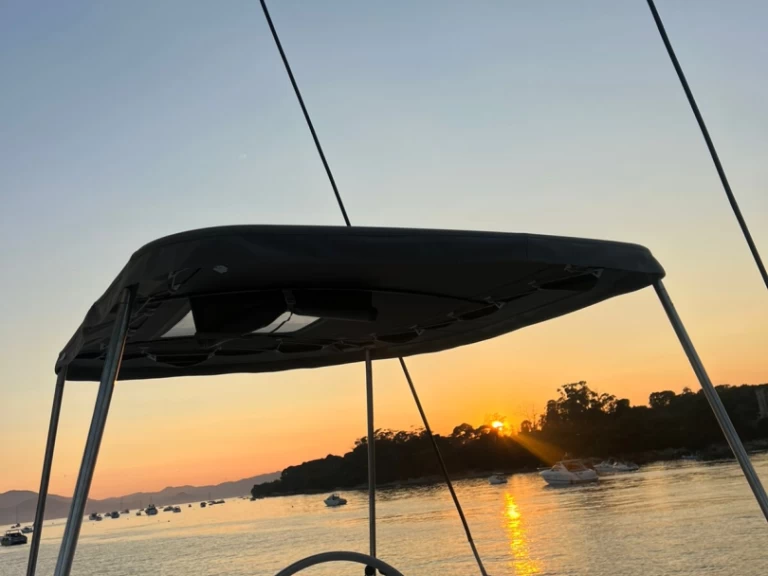 YachtCharter in Cannes - Bali Bali 4.2 auf SamBoat