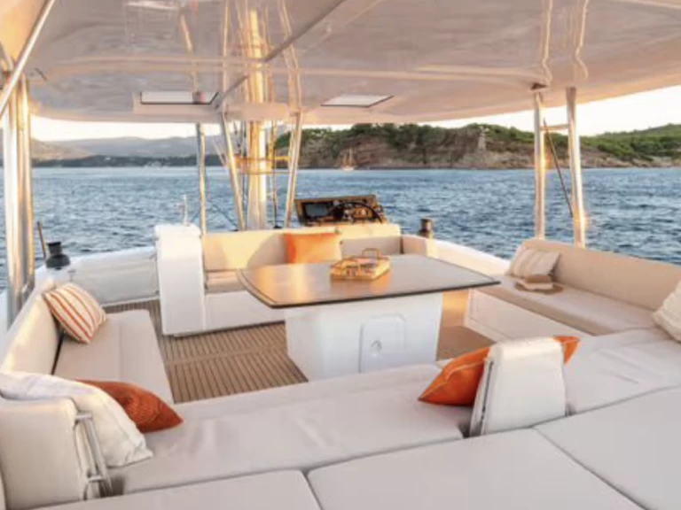 Bootsverleih 15 BALI 5.8 Port Cogolin Samboat