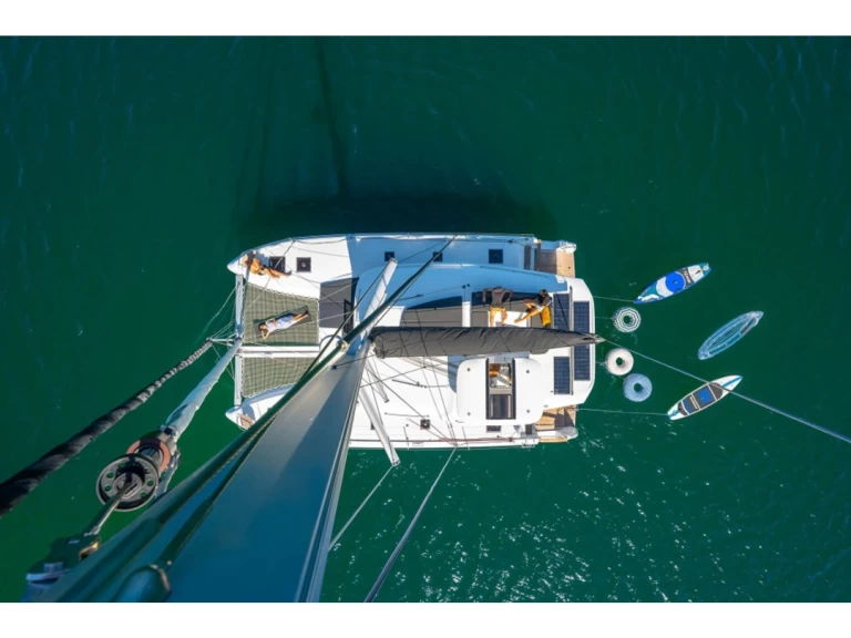 YachtCharter in Hyères - Lagoon Lagoon 43 auf SamBoat