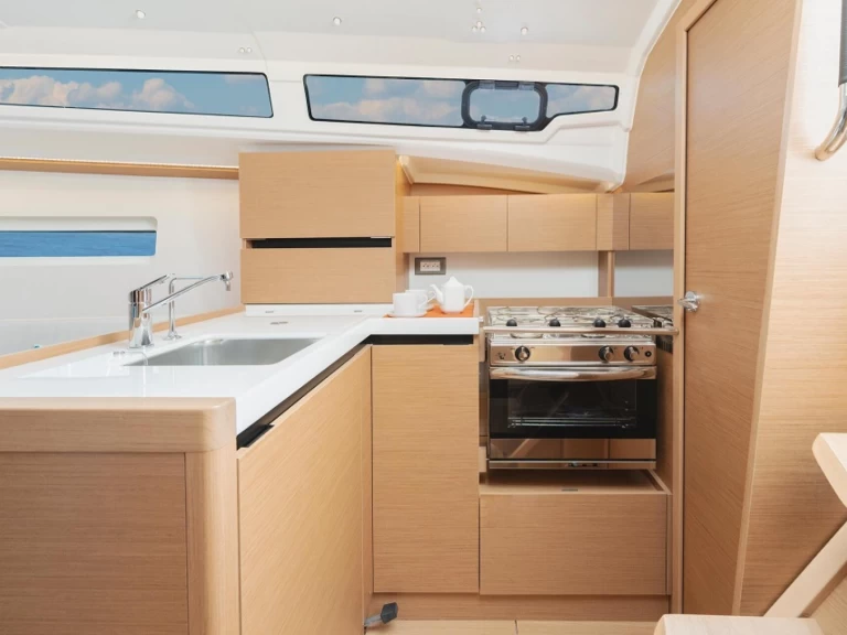 Segelboot mit oder ohne Skipper Jeanneau mieten in Hyères