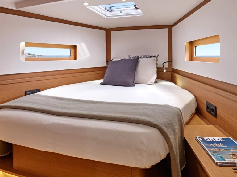 Ein Bénéteau First 44 mieten in Lavrion