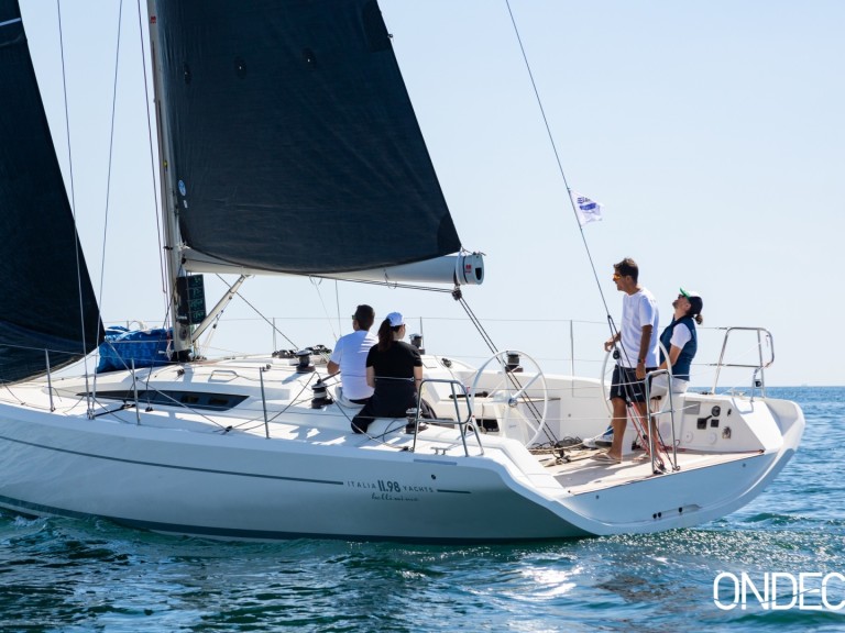 Segelboot mit oder ohne Skipper Italia Yachts mieten in Piräus