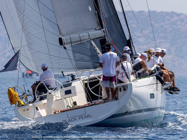 Bootsverleih  Italia Yachts 12.98 Piräus Samboat