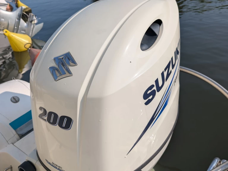 Ein Joker Boat Wide 700 mieten in Hyères