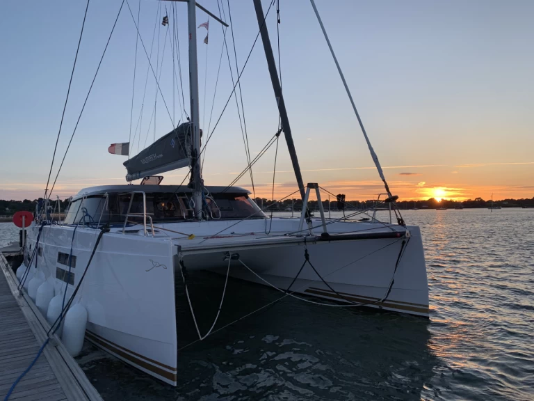 Katamaran mit oder ohne Skipper Nautitech mieten in Cannes