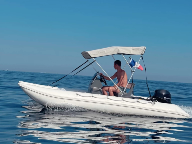 YachtCharter in Port de Cannes Marina - 3D Tender Kimple 430 Alu auf SamBoat