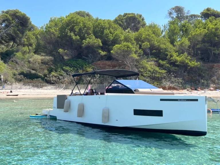De Antonio Yacht D33 Cruiser mieten Bandol