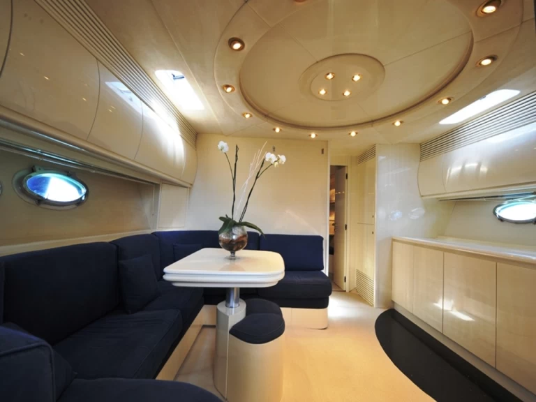 Motorboot mieten in Poltu Quatu zum besten Preis