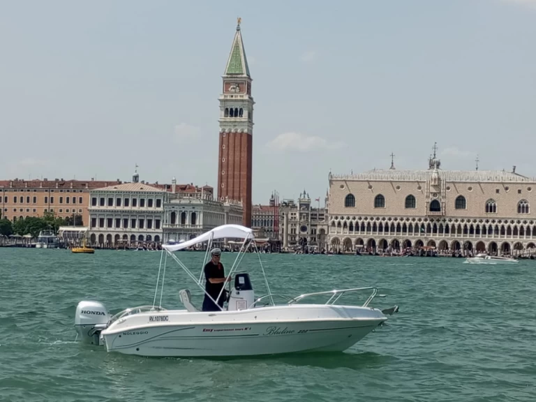 YachtCharter in Venedig - Bluline Bluline 19 Ft Open Plus auf SamBoat