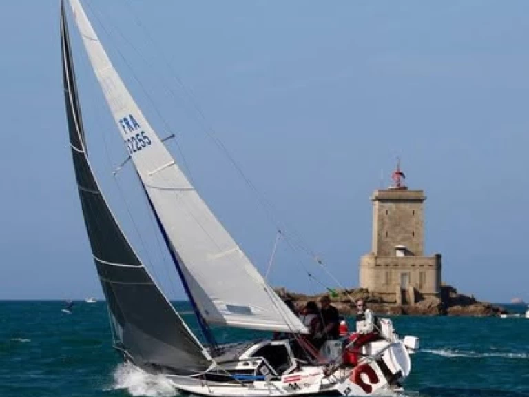 Bénéteau First Classe 8 mieten La Rochelle