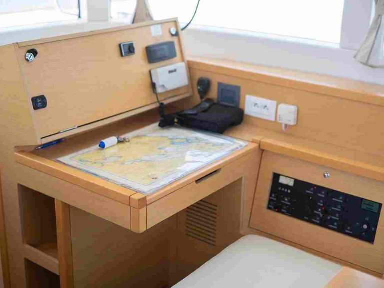 YachtCharter in Punat - Lagoon Lagoon 39 auf SamBoat