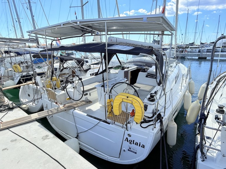 Segelboot mieten in Sukošan zum besten Preis