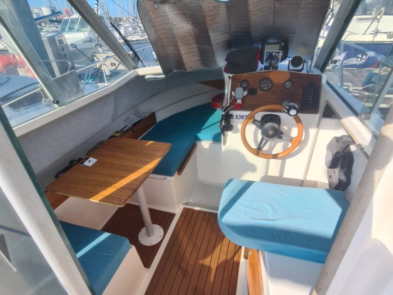 Motorboot mit oder ohne Skipper Ocqueteau mieten in Les Sables-d'Olonne