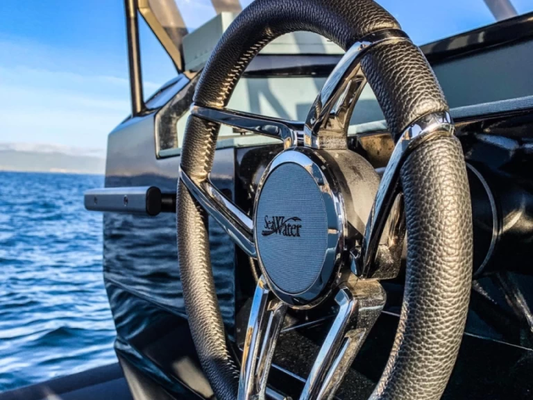 YachtCharter in Cogolin - Sea Water SEA WATER 320 auf SamBoat