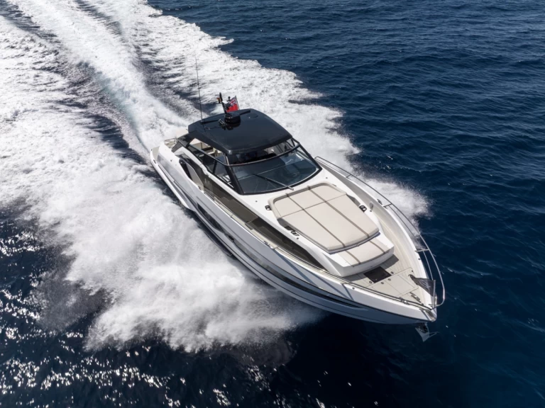 Ein Sunseeker SuperHawk55 mieten in Cogolin
