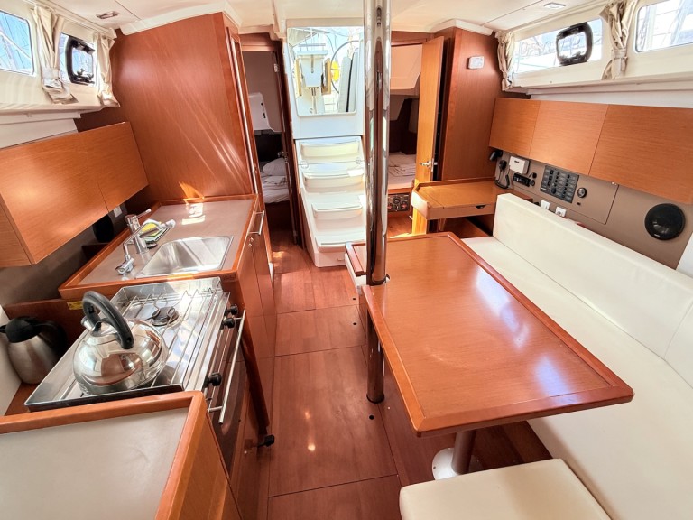 Bootsverleih Bénéteau Oceanis 35 Sukošan Samboat