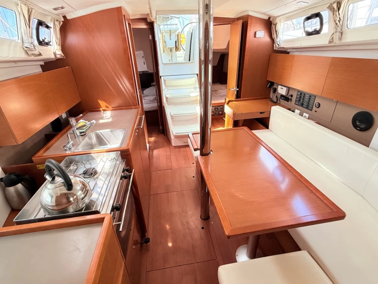 Bootsverleih Bénéteau Oceanis 35 Sukošan Samboat