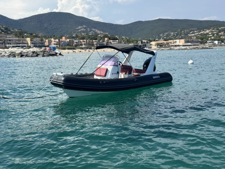 Ein Brig Eagle 650 mieten in Cavalaire-sur-Mer