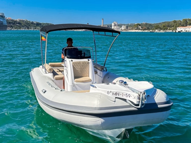 Schlauchboot mieten in Mahón - Tarpon Luxe 790