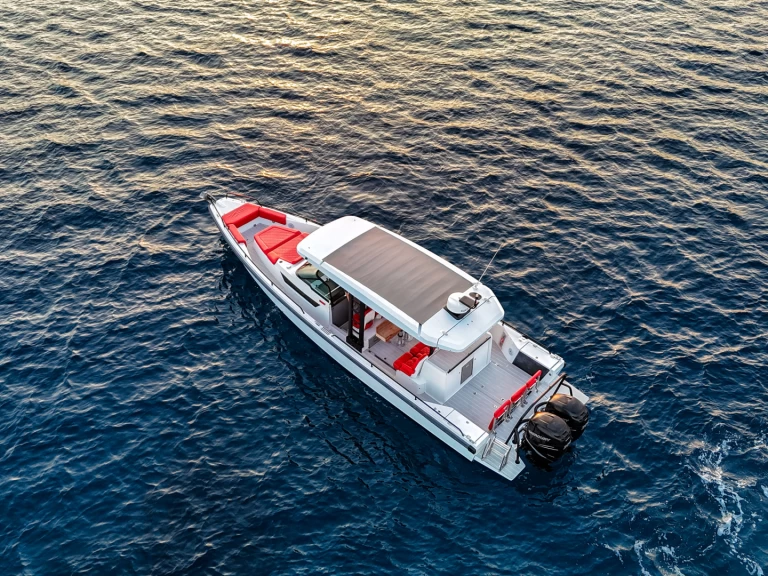 Axopar Axopar 37 Sun-Top mieten Ornós