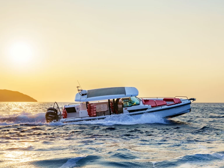 Ein Axopar Axopar 37 Sun-Top mieten in Ornós