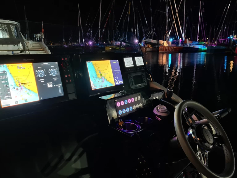 Zodiac Medline 9 mieten Les Sables-d'Olonne