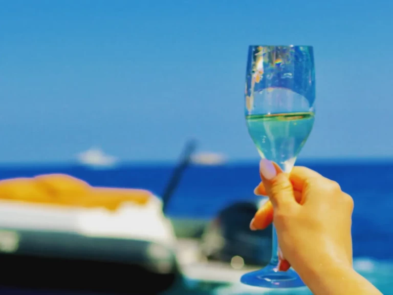 Schlauchboot mieten in Ornós zum besten Preis