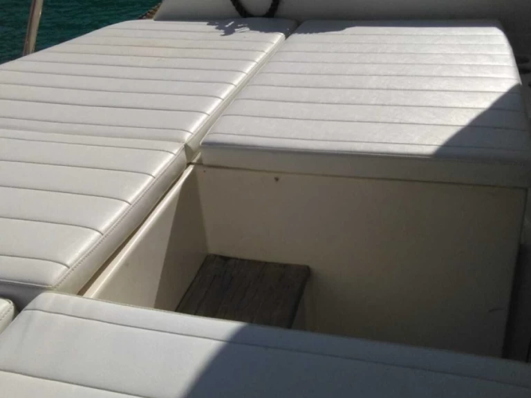 Ein Rizzardi Cr 50 Day  mieten in Fiumicino