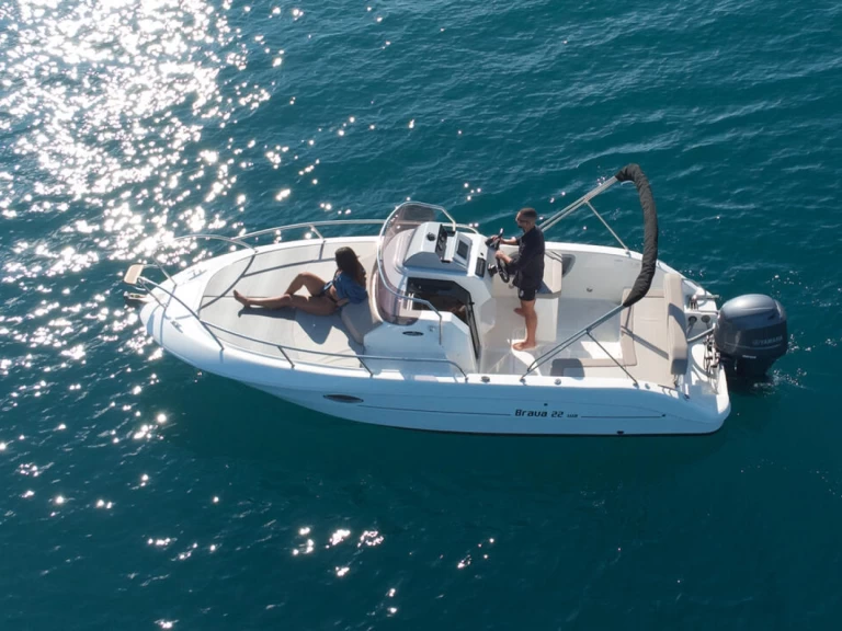 Motorboot mit oder ohne Skipper Mingolla mieten in Pula