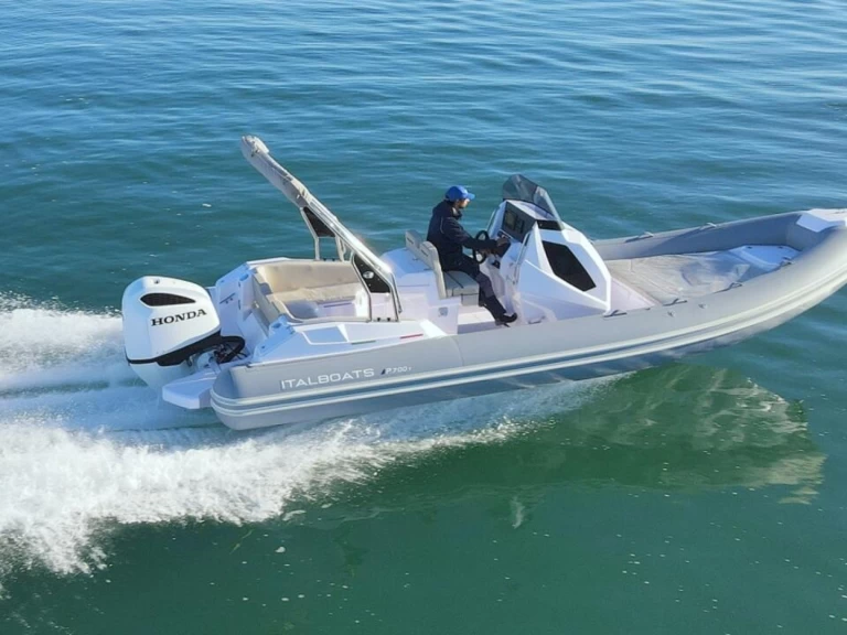 Schlauchboot mieten in Pula - Italboats Predator 700 T