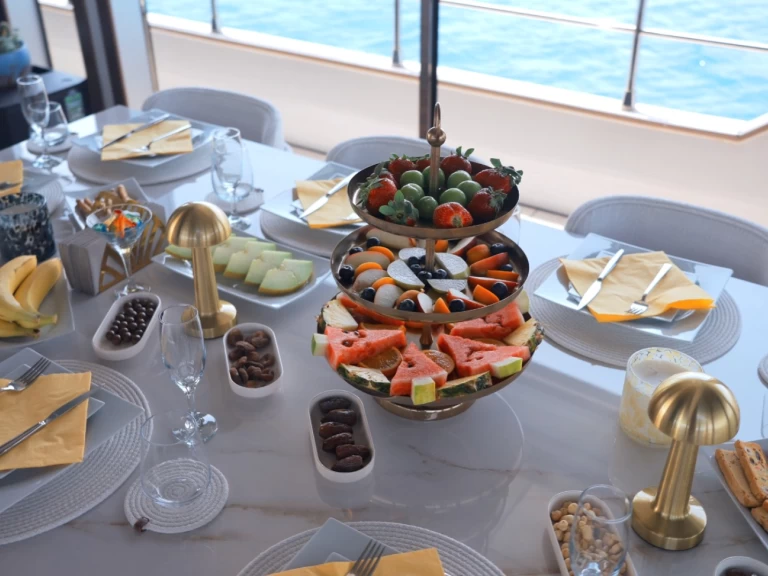 Ein  Luxury Catamaran mieten in Torba