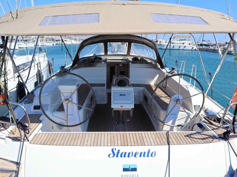 Ein Bavaria Cruiser 46 mieten in Ligia