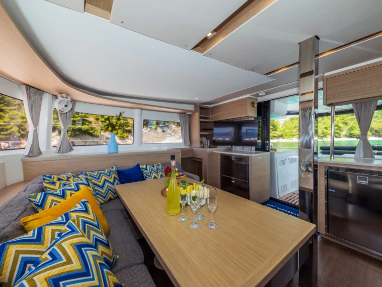 Katamaran mieten in Split zum besten Preis